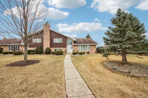 10515 Eagle Ridge Dr, Orland Park, IL 60467
