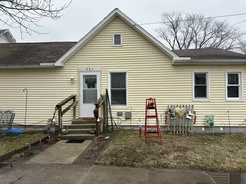 501 N Third St, Villa Grove, IL 61956