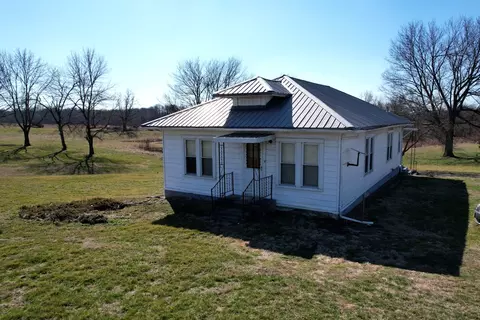 2919 Feather Trail Rd, Olmsted, IL 62970