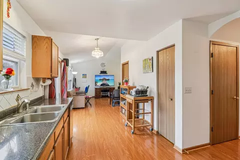 Kitchen - 2070 Foxtail Dr, Aurora, IL 60504 photo 2 of 6