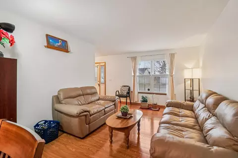 Living - 2070 Foxtail Dr, Aurora, IL 60504 photo 1 of 3