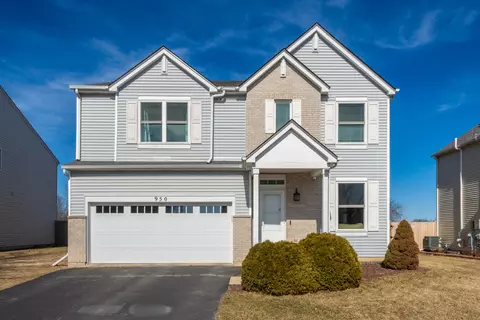 950 Blackcherry Ln, Round Lake Heights, IL 60073