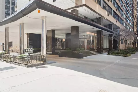 850 N Dewitt Pl #15K, Chicago, IL 60611