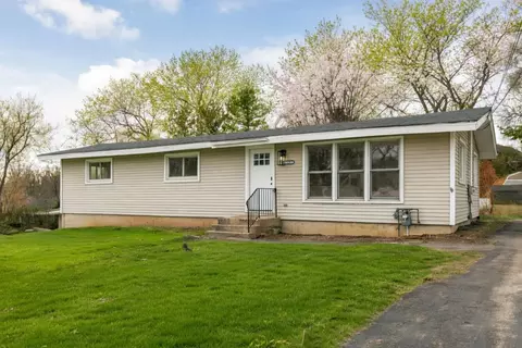 6305 Robert Rd, Cary, IL 60013