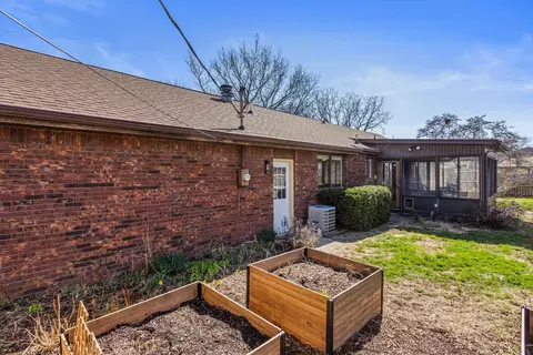 2317 Brookshire Dr E, Champaign, IL 61821 photo 29