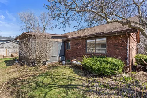 2317 Brookshire Dr E, Champaign, IL 61821 photo 31