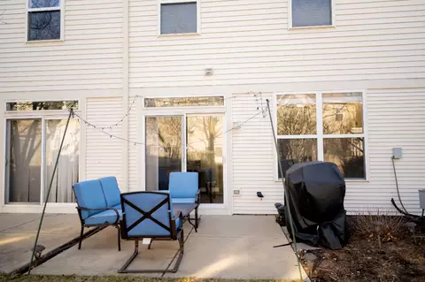 Exterior - 2406 Sunshine Ln, Aurora, IL 60503 photo 3 of 3