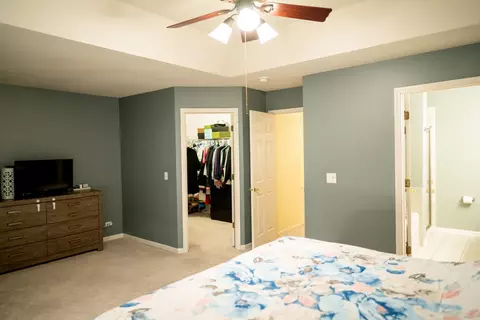 Bedroom - 2406 Sunshine Ln, Aurora, IL 60503 photo 5 of 9