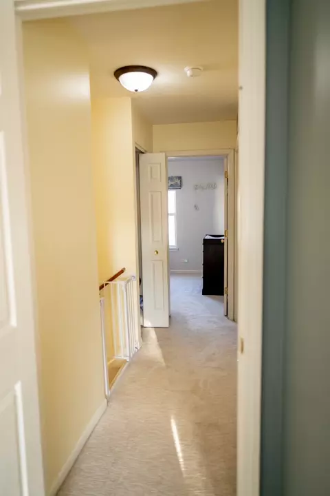 Entry Way - 2406 Sunshine Ln, Aurora, IL 60503 photo 8 of 8