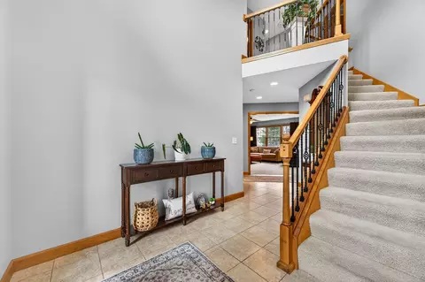 Entry Way - 2968 Wolf Creek Ln, Normal, IL 61761 photo 2 of 4