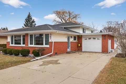 567 Bedford Ln, Des Plaines, IL 60016