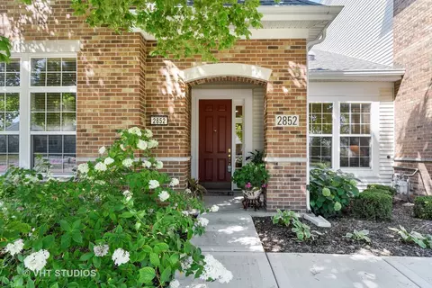 2852 Normandy Cir, Naperville, IL 60564