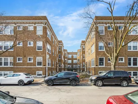6906 N Lakewood Ave #3W, Chicago, IL 60626