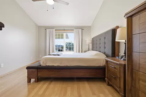 Bedroom - 39 Oak Park Rd, Bloomington, IL 61701 photo 2 of 2