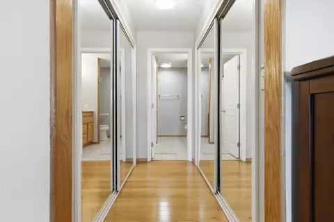 Entry Way - 39 Oak Park Rd, Bloomington, IL 61701 photo 3 of 3