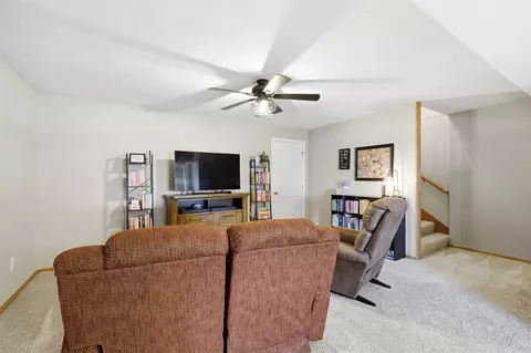Living - 39 Oak Park Rd, Bloomington, IL 61701 photo 1 of 1