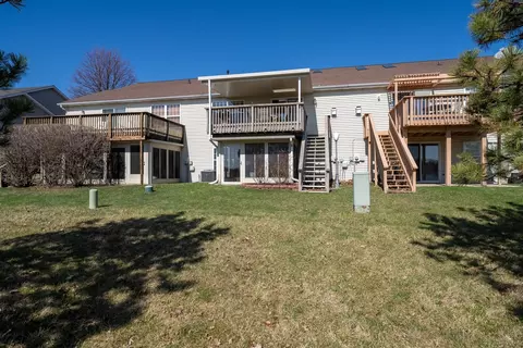Exterior - 39 Oak Park Rd, Bloomington, IL 61701 photo 3 of 5