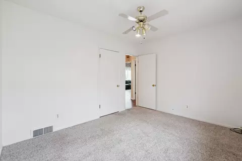 Bedroom - 3104 15th St A St, Moline, IL 61265 photo 4 of 6