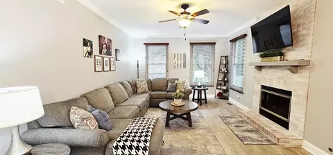 1021 Wakefield Dr, Elgin, IL 60120 photo 9
