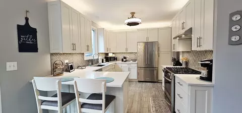 1021 Wakefield Dr, Elgin, IL 60120 photo 7
