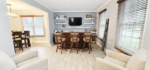 1021 Wakefield Dr, Elgin, IL 60120 photo 3