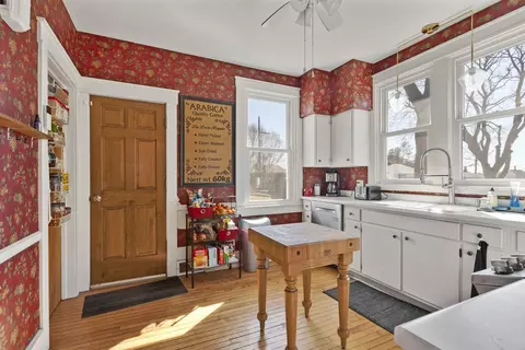 Kitchen - 1127 Morton Ave, Elgin, IL 60120 photo 1 of 2