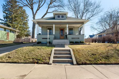 Exterior - 1127 Morton Ave, Elgin, IL 60120 photo 2 of 6