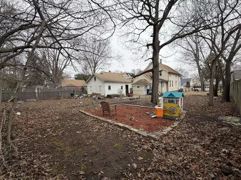 Exterior - 743 Bangs St, Aurora, IL 60505 photo 5 of 15
