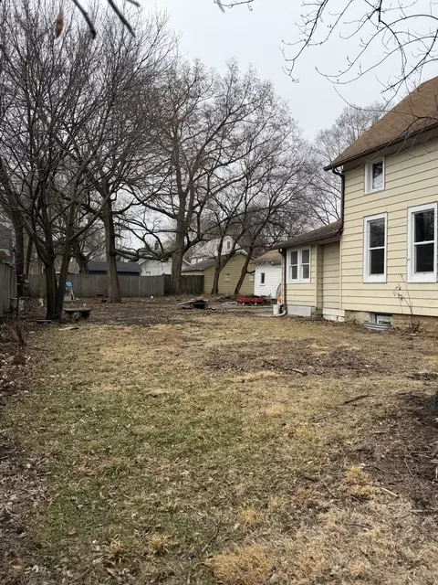 Exterior - 743 Bangs St, Aurora, IL 60505 photo 8 of 15