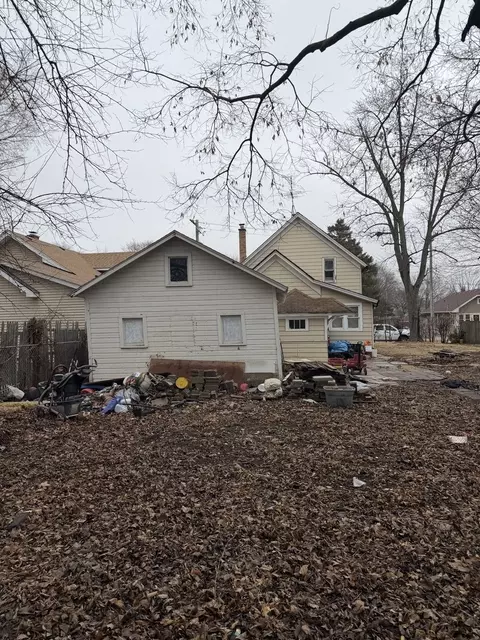 Exterior - 743 Bangs St, Aurora, IL 60505 photo 7 of 15
