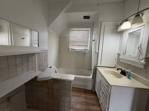 Bath - 743 Bangs St, Aurora, IL 60505 photo 1 of 1
