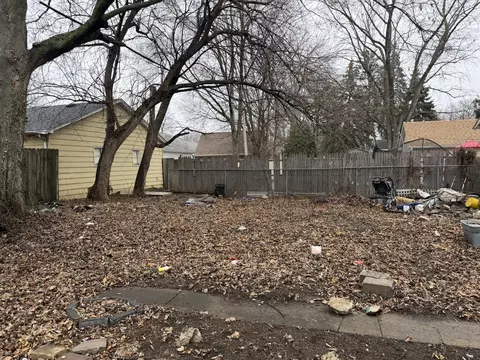 Exterior - 743 Bangs St, Aurora, IL 60505 photo 6 of 15