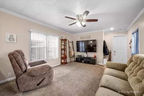 127 5th Ave, Bartlett, IL 60103 photo 2