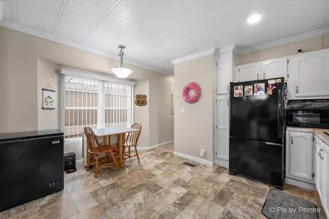 127 5th Ave, Bartlett, IL 60103 photo 4