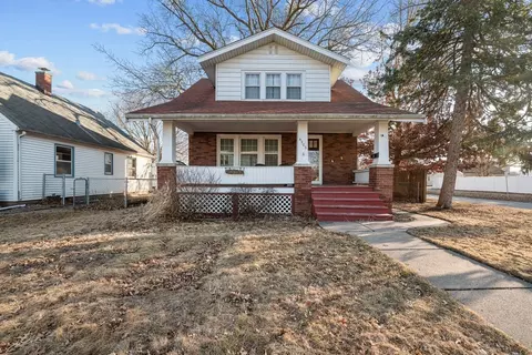 4202 10th Ave, Moline, IL 61265