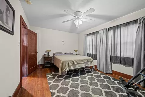 Bedroom - 4202 10th Ave, Moline, IL 61265 photo 1 of 2