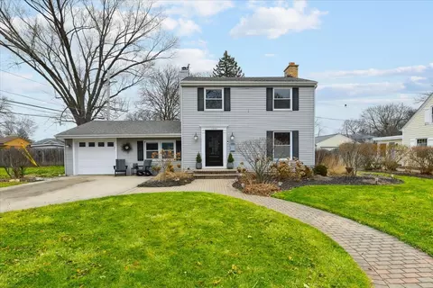 1334 S 5th St, Saint Charles, IL 60174