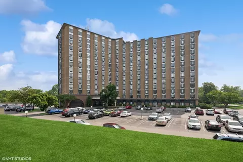 1 Renaissance Pl #3PH, Palatine, IL 60067