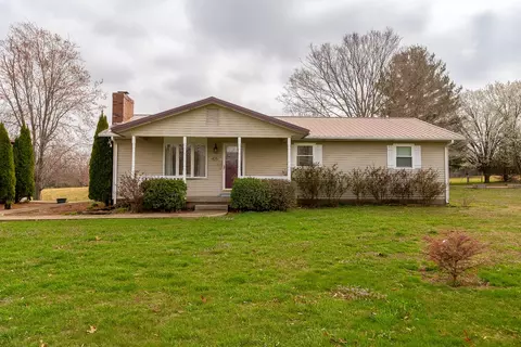 425 Peak Rd, Harrisburg, IL 62946