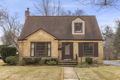 1818 E Indiana St, Wheaton, IL 60187