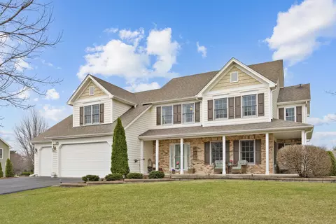 375 Meadow Vw, Burlington, IL 60109