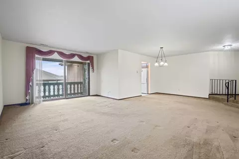 Living - 9752 Mill Dr E #E2, Palos Park, IL 60464 photo 1 of 3