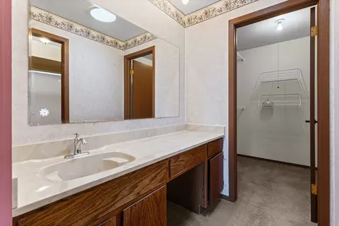 Bath - 9752 Mill Dr E #E2, Palos Park, IL 60464 photo 1 of 3