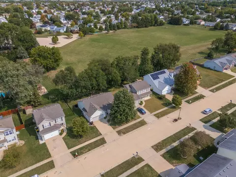 View/Area - 320 Basswood Ln, Normal, IL 61761 photo 8 of 9