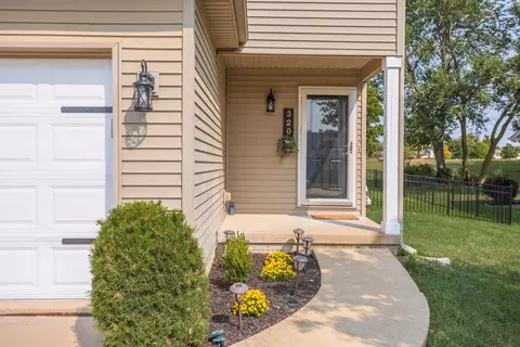 Exterior - 320 Basswood Ln, Normal, IL 61761 photo 2 of 12