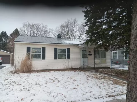 527 Fairlane Ave, Dekalb, IL 60115