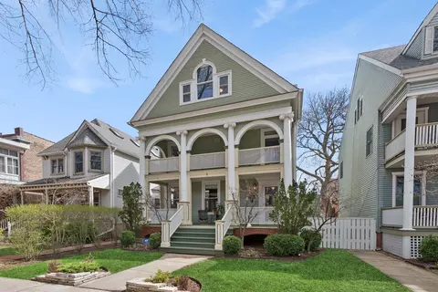 5247 N Magnolia Ave, Chicago, IL 60640