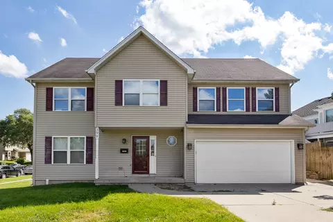 399 Fulton St, South Elgin, IL 60177
