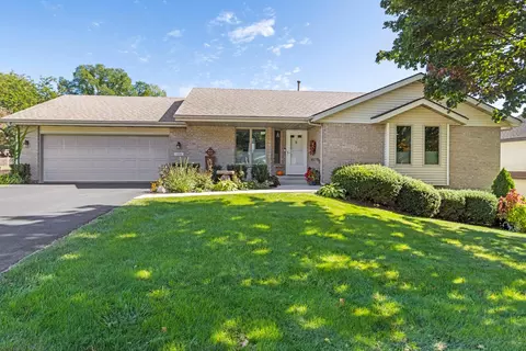 1930 Raincloud Dr, Rockford, IL 61108