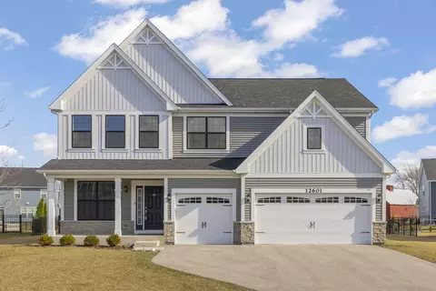 12601 S Poplar Xing, Plainfield, IL 60585
